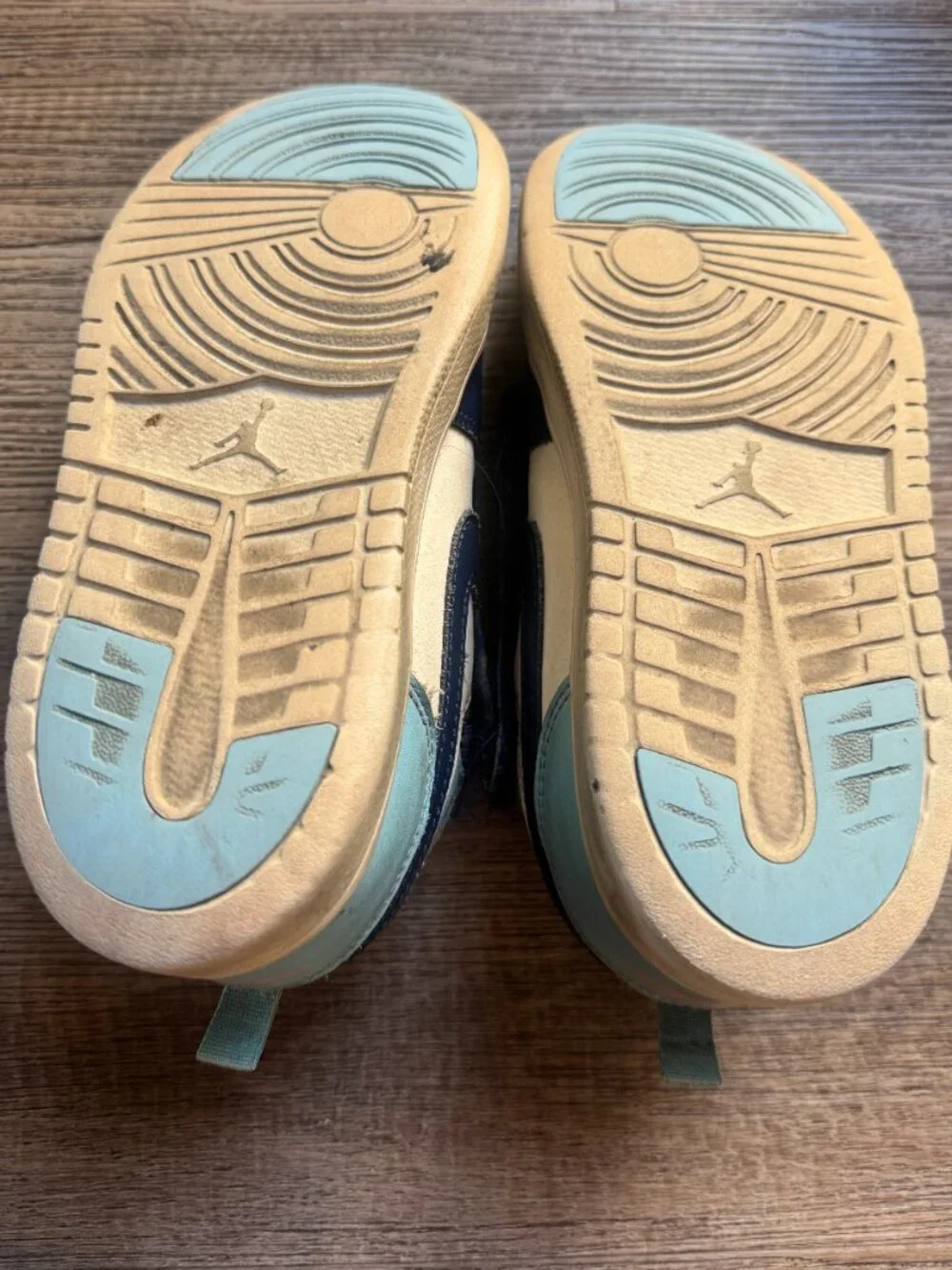 Kid's Nike Velcro Sneakers Youth Size 3 Nike Court Borough Low Bundle